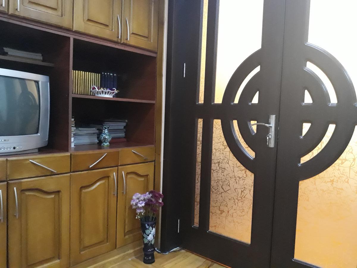 Madona'S House Apartment Batumi Exterior photo